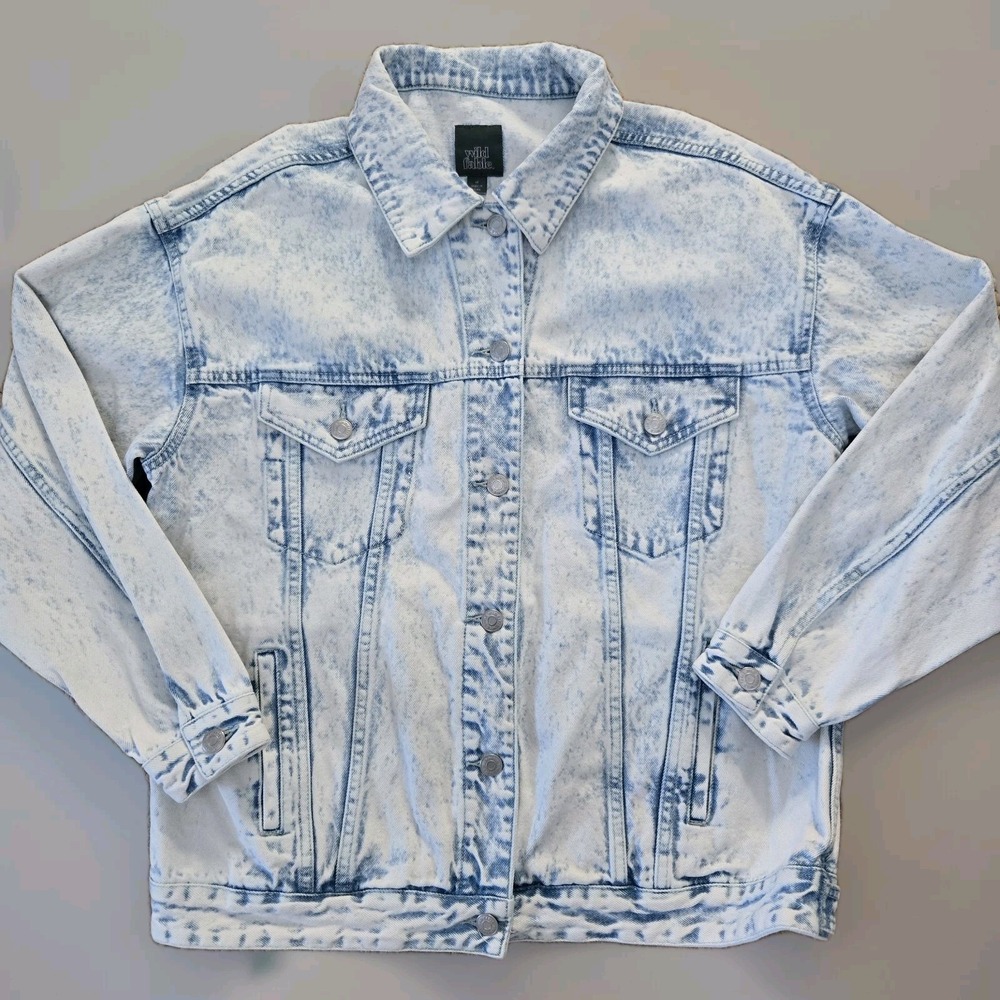 Wild Fable stone wash distressed Women's denim jean jacket size M